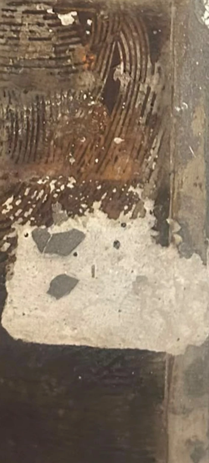 Detalj podloge sa vidljivim ostacima lepka tokom pripreme — Nehruova 44 · Novi Beograd · stambena zgrada