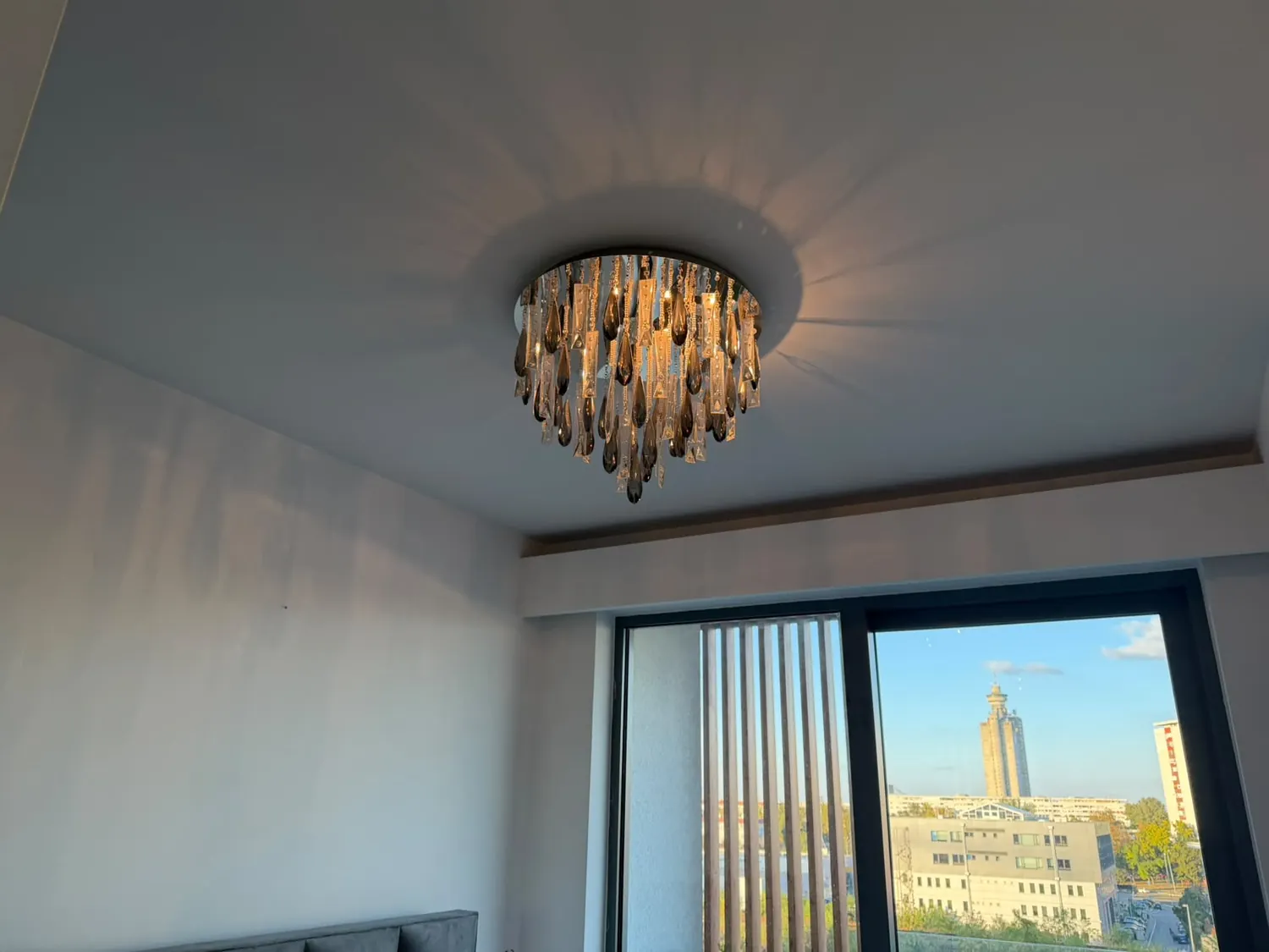 Plafon i detalj završnog izgleda enterijera — West 65 · Novi Beograd